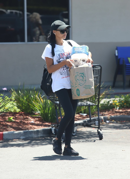 naya-rivera-out-and-about-in-los-feliz-07-16-2019-4.jpg